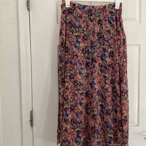 Floral chiffon maxi skirt!